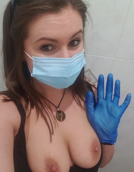 OnlyFansの普及 えろた 写真