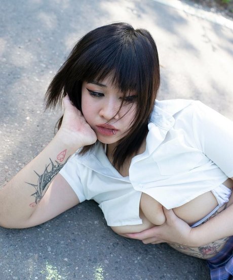 karandashiha アダルト女優 画像