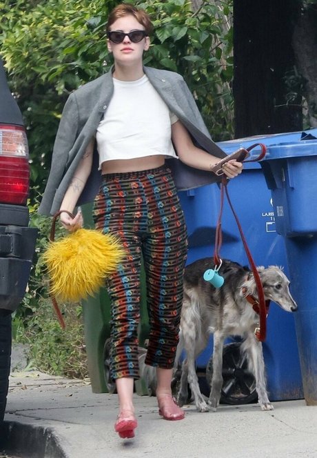 Tallulah Willis アートポルノスター ギャラリー