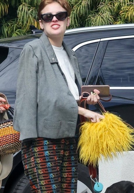 マイクロTバックOnlyFans xxx ギャラリー