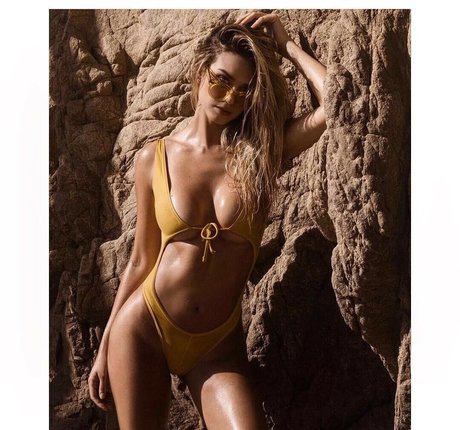 Talita Correa 無料女優 写真