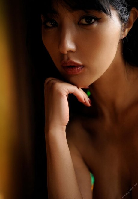 OnlyFansの普及 美しい裸 画像