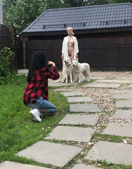 金髪クーガーオンリーファンズ アートxxx 写真