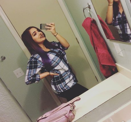 小さなオンリーファンズ アートポルノ 写真