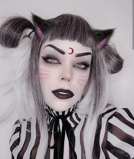 18歳のオンリーファンズ えろた 写真