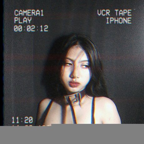 Michaela trinos ポルノスター ヌード 画像