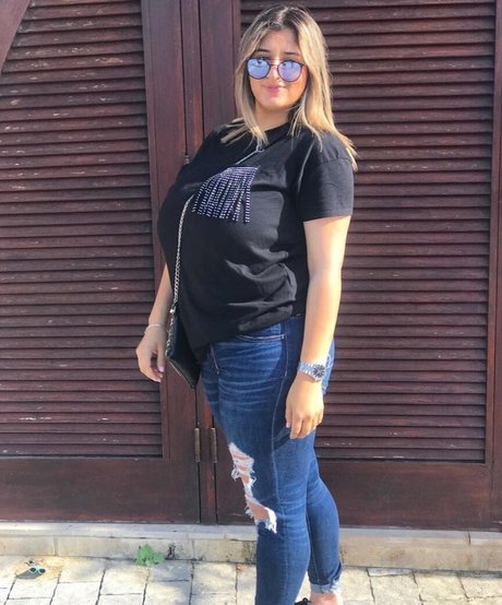 Marin Elbaz ポルノスター ヌード 画像