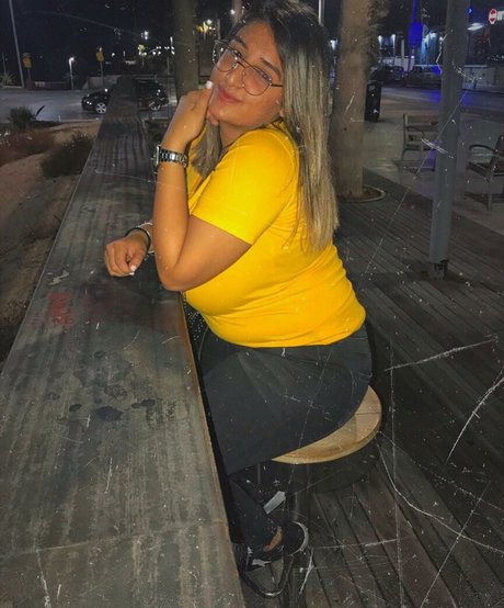 Marin Elbaz ヌードのポルノスター 画像