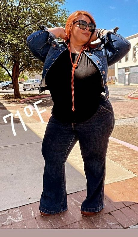 ぽっちゃり 主観視点 OnlyFans 無料裸 画像