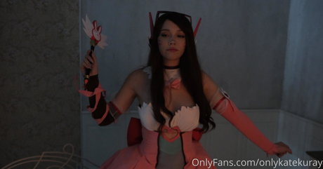 KateKuray エロティックモデル ギャラリー