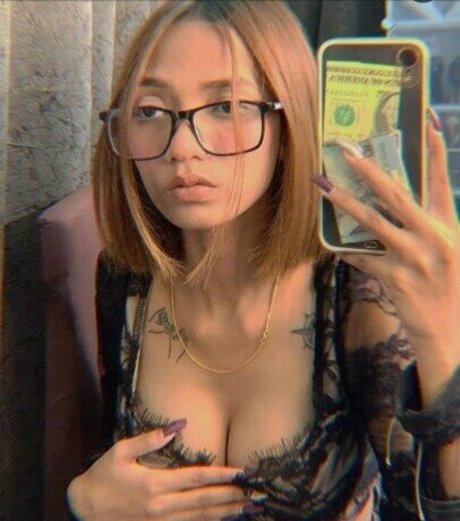 Akansha Laida ポルノスター セクシー アーカイブ