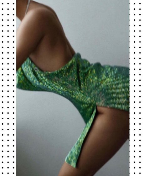 Akansha Laida 裸のポルノスター 写真