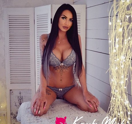 YakuzaMedusa HDスター 写真