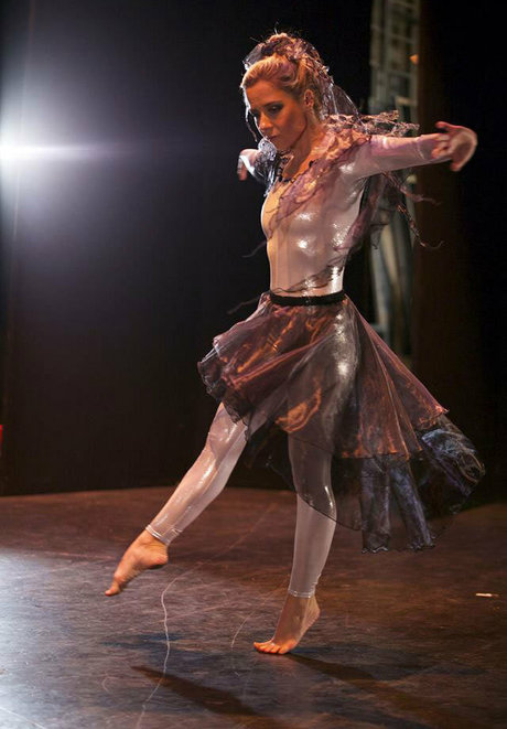 アジア人のティーンの足 オンリーファンズ 美しいポルノ 画像