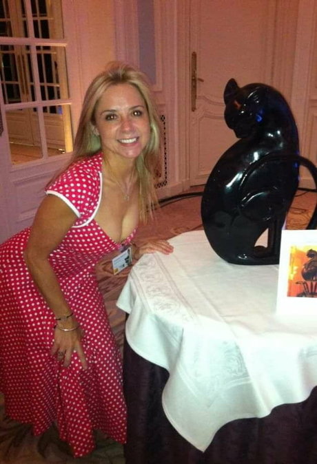 Sarah Jane Honeywell ポルノスター パーフェクト 画像