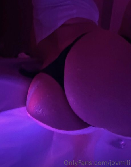 Jovmili 美しいスター 写真