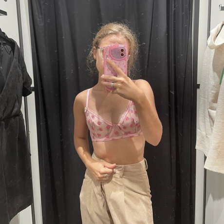 curly decency HDポルノスター 写真