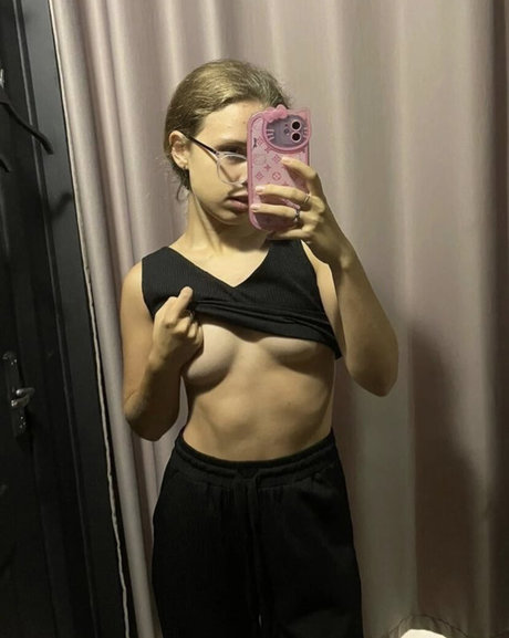 curly decency 可愛いモデル 画像