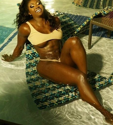 Iamnayfit ポルノスター ベスト 写真