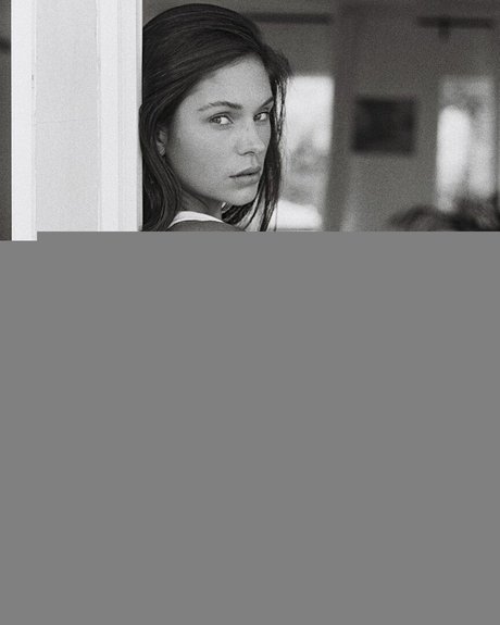 Alyssa Lynch 裸のモデル 画像