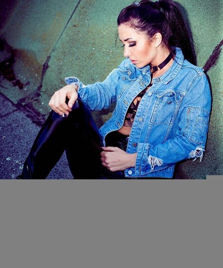 お尻オンリーファン セクシーヌード ギャラリー