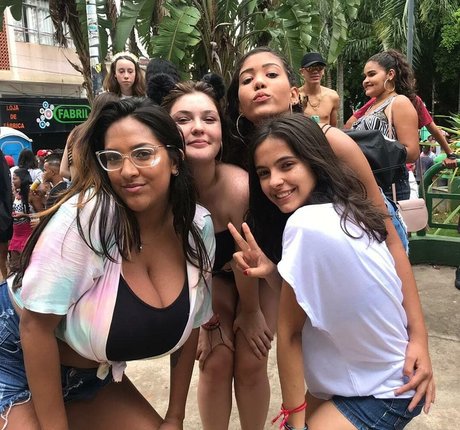 小人ヌードオンリーファンズ えろ 写真