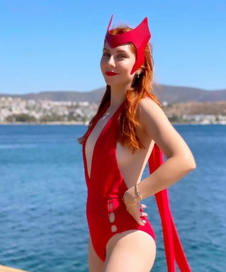 Ezgi Zorba セクシーなスター 写真