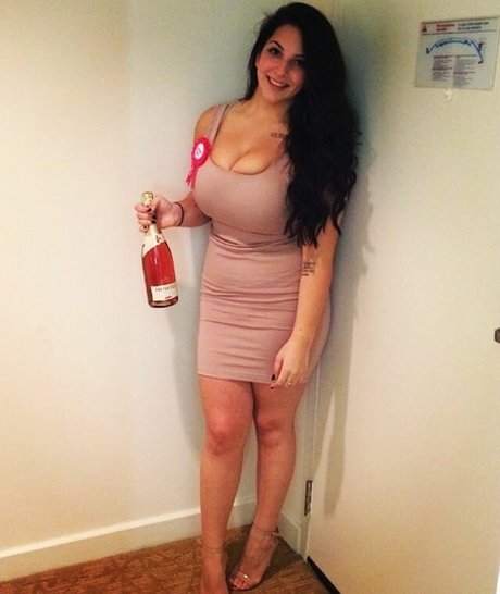 Masha DeSales ポルノスター アーカイブ