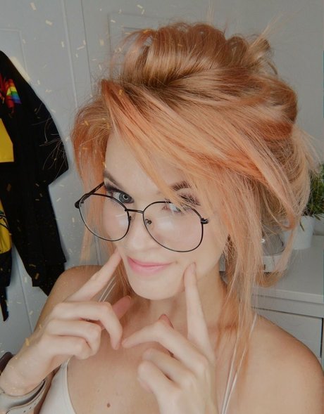 Hollie Bennett ヌード女優 画像