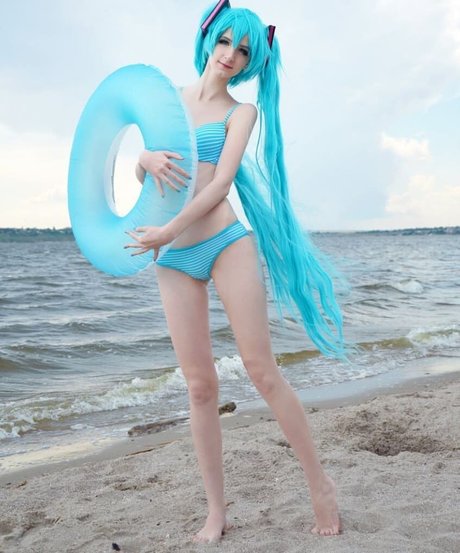 Holly White トップモデル 写真