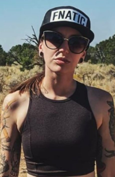 Jessica Conditt セクシーなポルノスター 画像