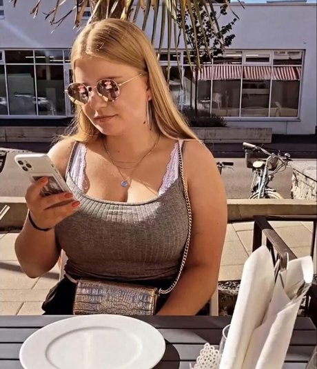 妹ヌードOnlyFans 無料 画像