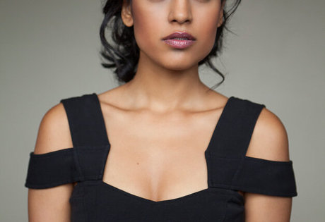 Agam Darshi 高品質モデル 写真