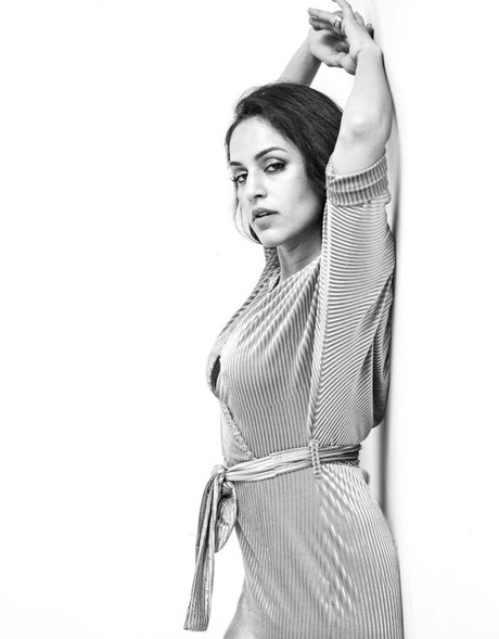 Agam Darshi 美しいスター 写真