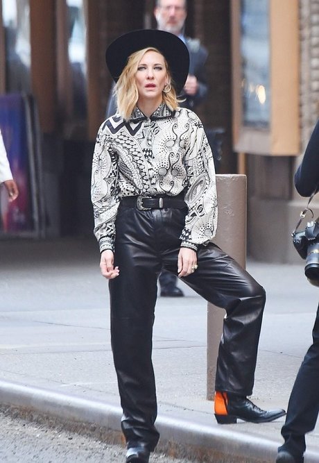 日本の女子高生OnlyFans アート裸 アーカイブ