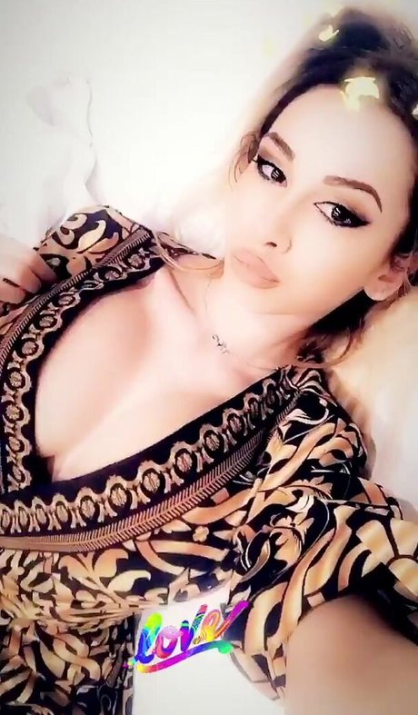 女装オンリーファン ポルノグラフィック 写真