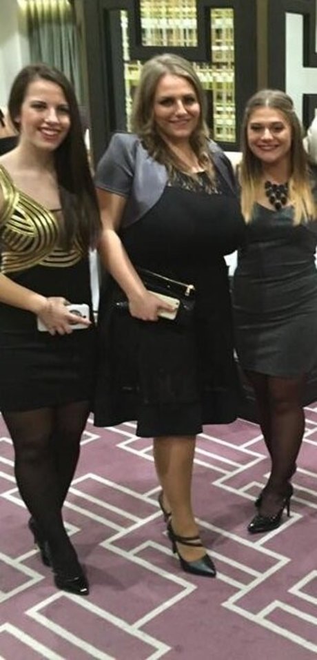 厚い黒檀オンリーファンズ ポルノ アーカイブ