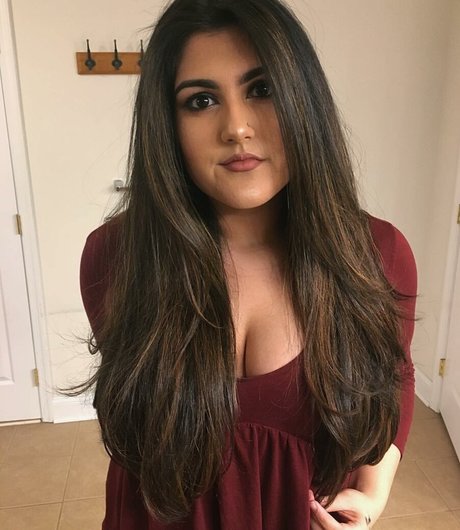 赤毛ティーンオンリーファンズ アートヌード 写真