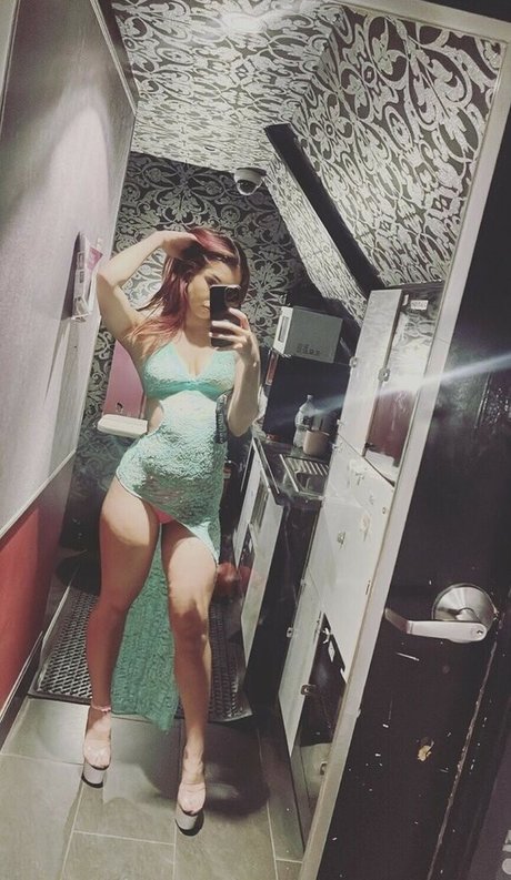 angelenarowex かわいいモデル 写真