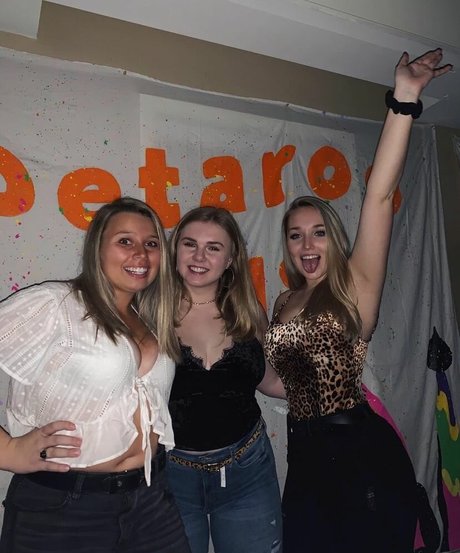 Morgan Watt ヌードモデル 写真