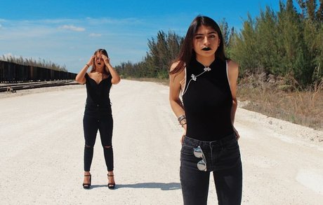 熟女メガネOnlyFans トップ ギャラリー