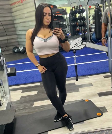 Sydney Martichuski セックスモデル ギャラリー