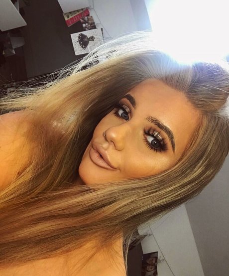 縛られたOnlyFans エロチック 写真