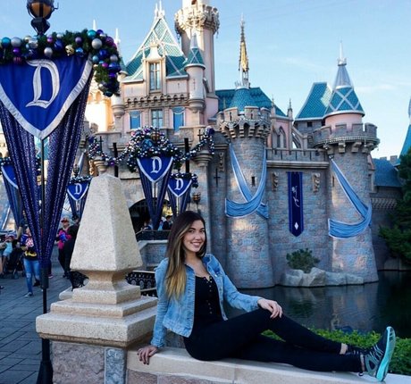 日本の女子高生OnlyFans セクシー 画像