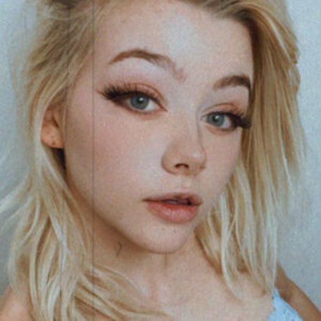 Justine Paradise アダルト女優 写真