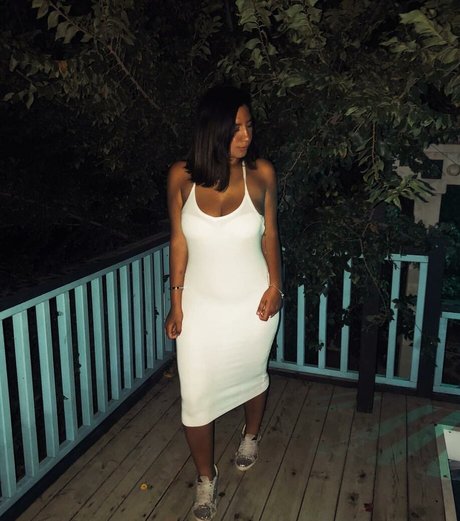 バイセクシャルオンリーファンズ エロチック ギャラリー