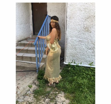 ポーグ xxx オンリーファンズ 美しい裸 写真