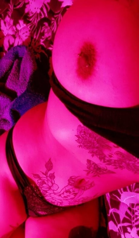 成熟した黒人女性オンリーファンズ セクシーxxx 画像