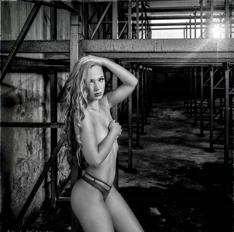 yarinchen0402 ヌードモデル 写真