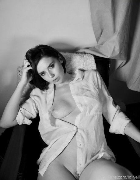 Ioveil ヌード女優 写真